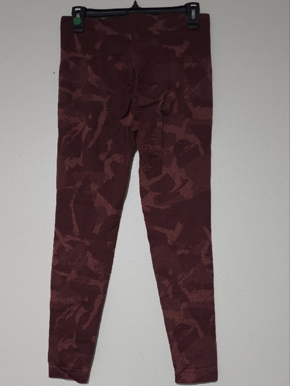 Gymshark Maroon Camo Seamless Leggings - Picture 4 of 6